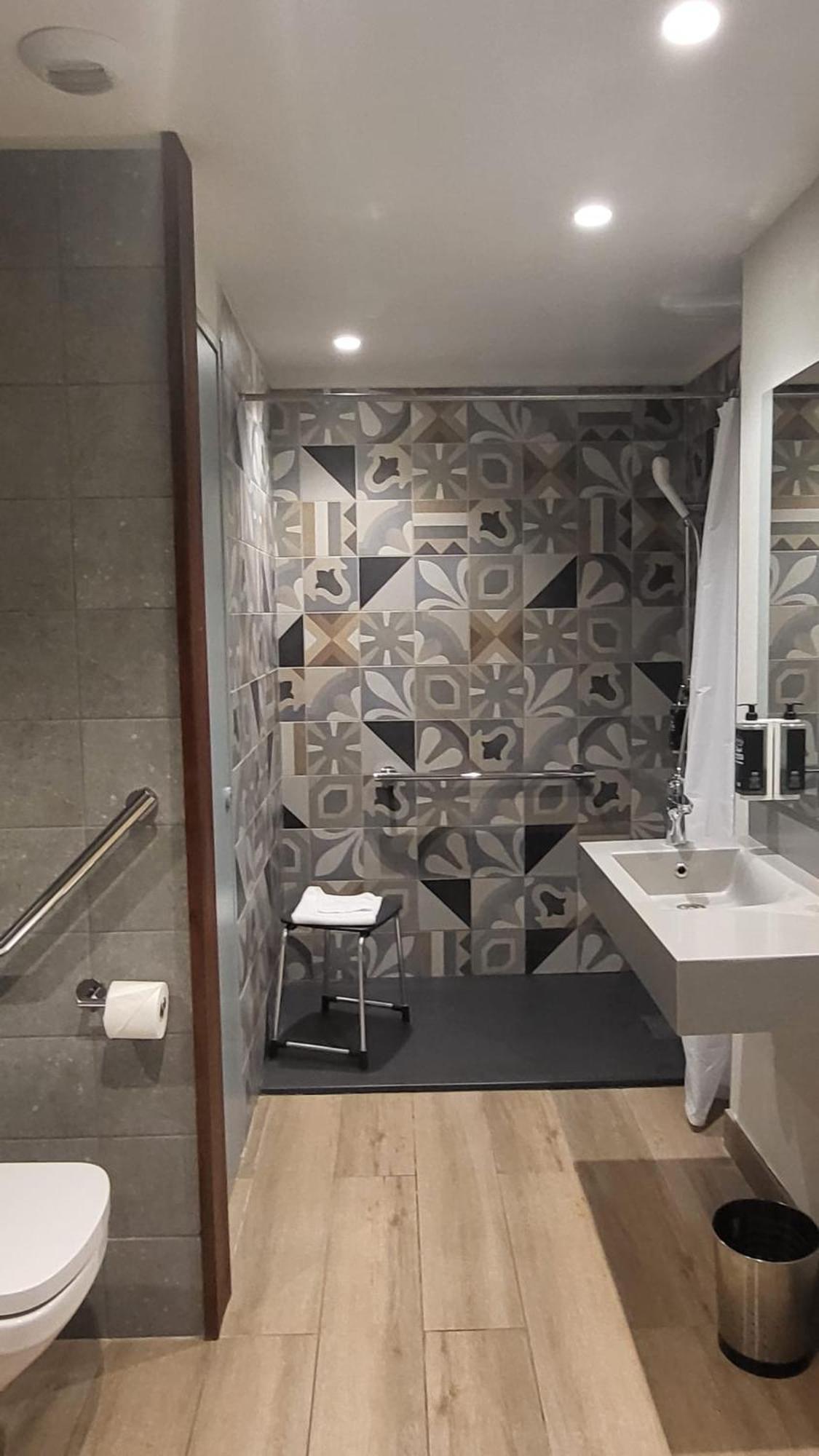 Ibis Budget Paris Porte De La Chapelle - Arena Luaran gambar